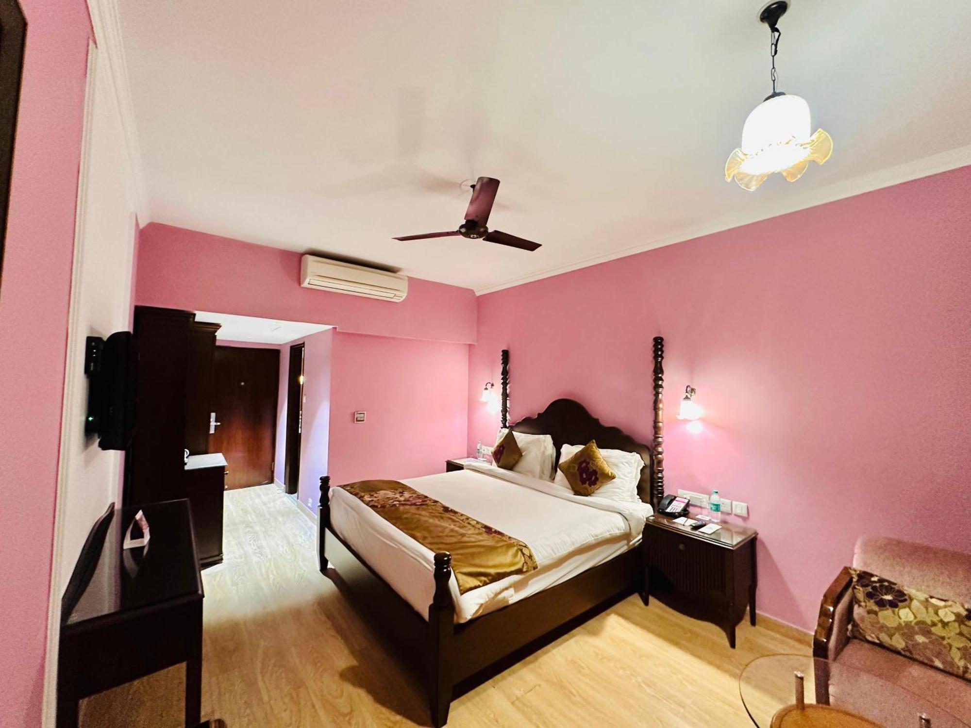Royal Orchid Fort Resort Mussoorie Eksteriør billede