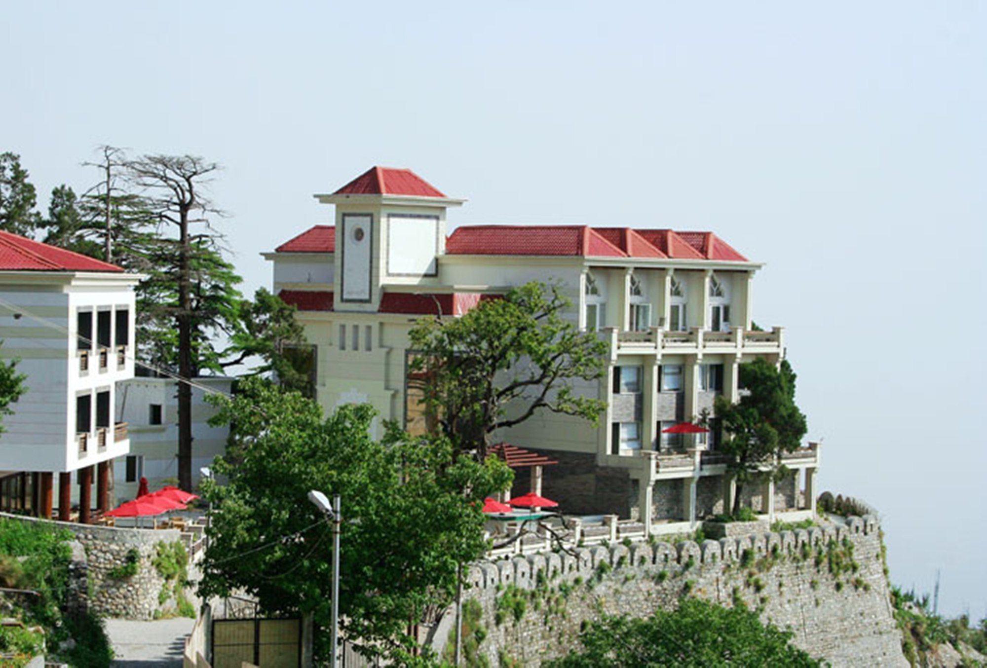 Royal Orchid Fort Resort Mussoorie Eksteriør billede
