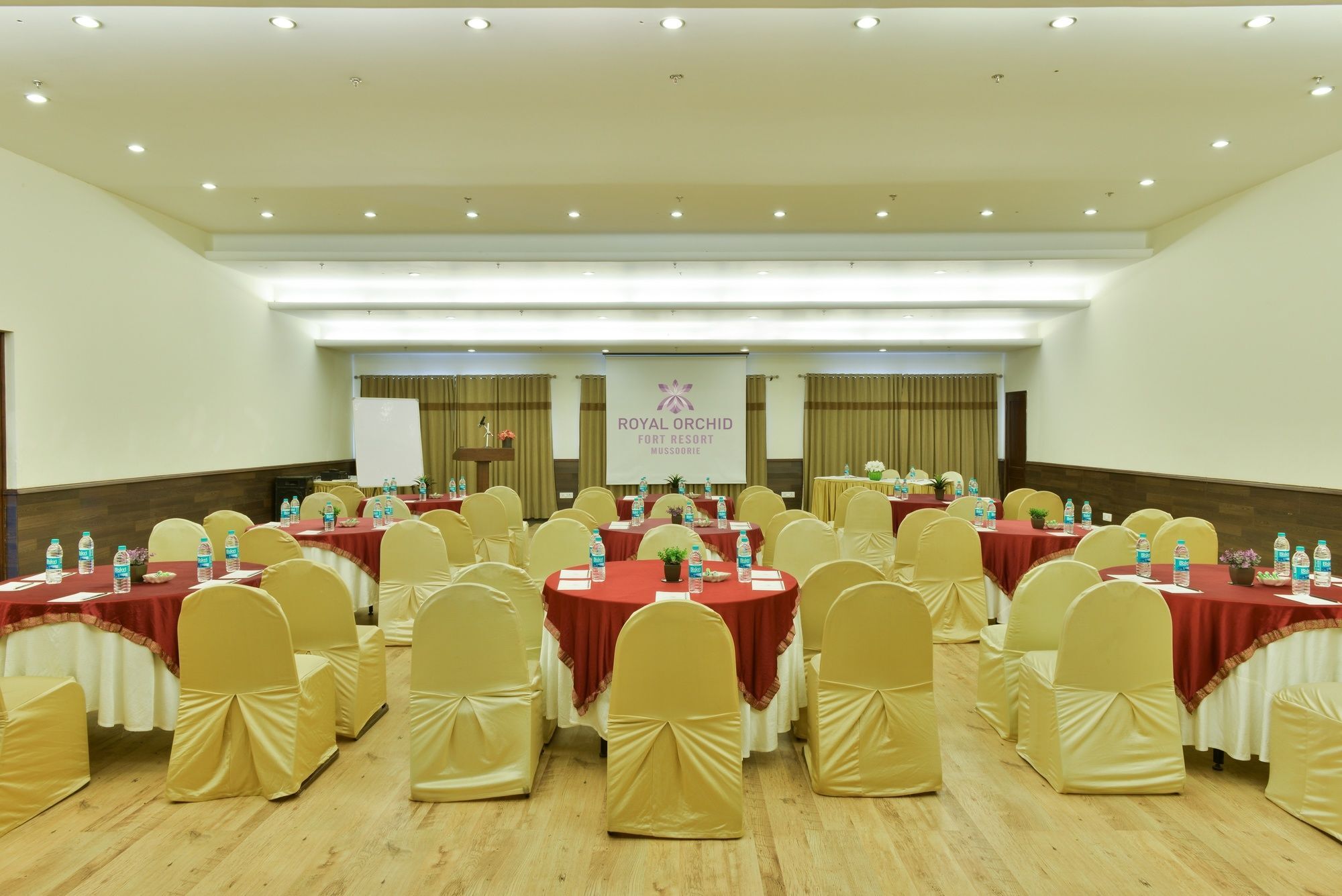 Royal Orchid Fort Resort Mussoorie Eksteriør billede