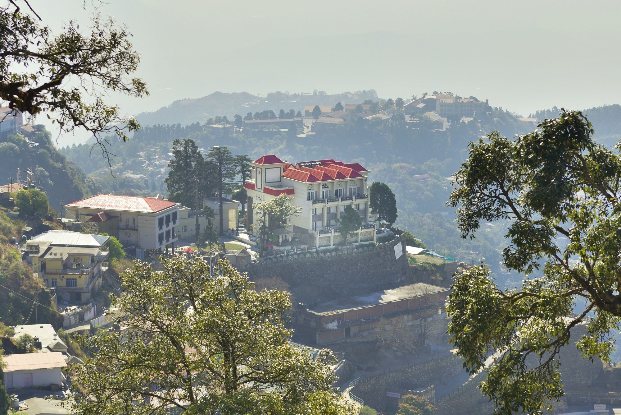 Royal Orchid Fort Resort Mussoorie Eksteriør billede